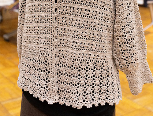 パフスリーブカーディ志田ひとみ｜編み物キット | 毛糸のプロショップ