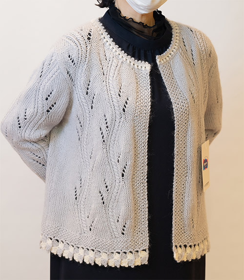 曲線レースのツインセットカーディガン｜編み物キット 毛糸のポプラ