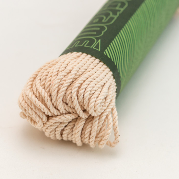 横田 ダルマ手芸糸 マクラメ#24 きなり 18束